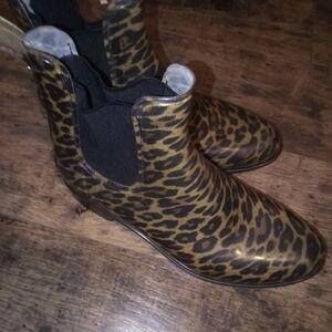 Leopard Print Ankle Rain Boots Size 8